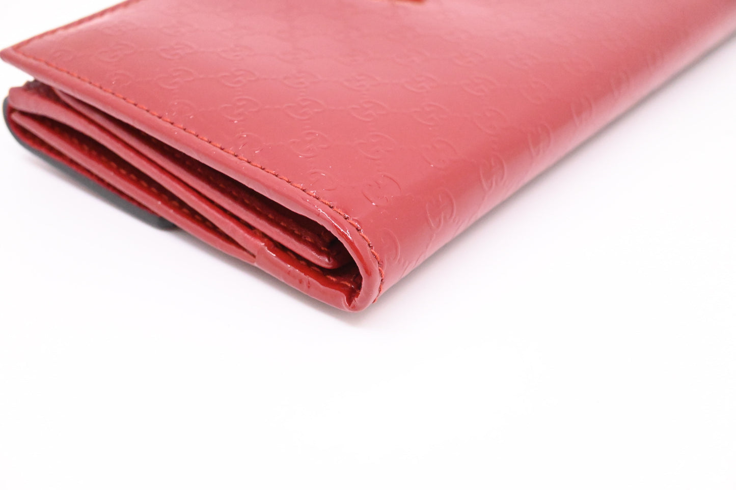 Gucci Wallet in Red Micro Guccissima Patent Leather