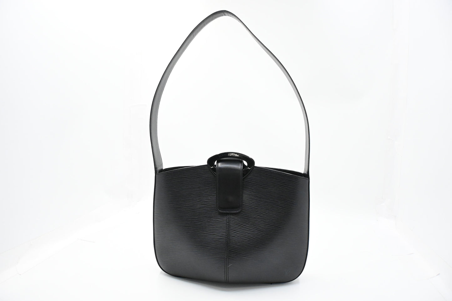 Louis Vuitton Reverie in Black Epi Leather