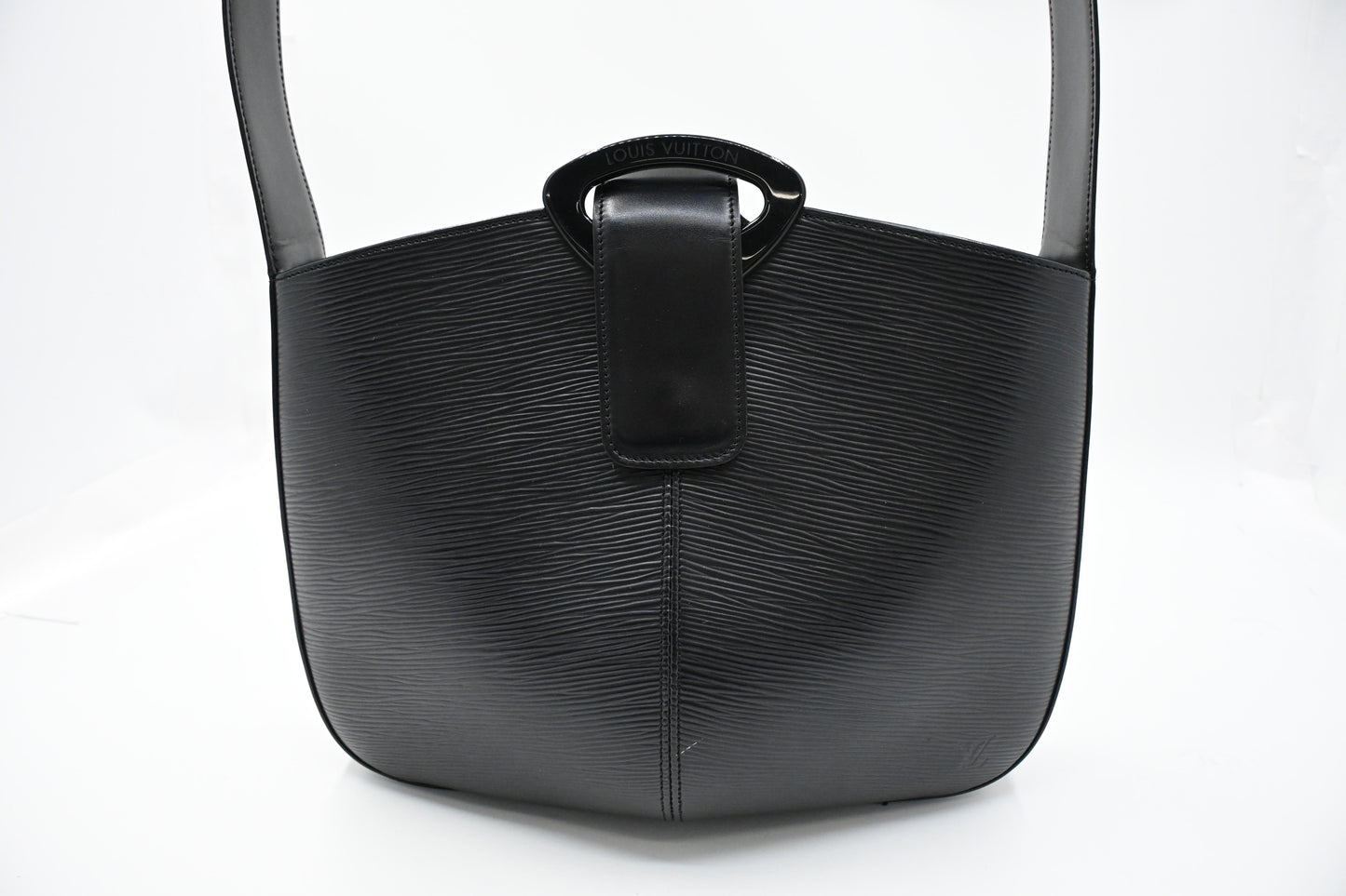 Louis Vuitton Reverie in Black Epi Leather