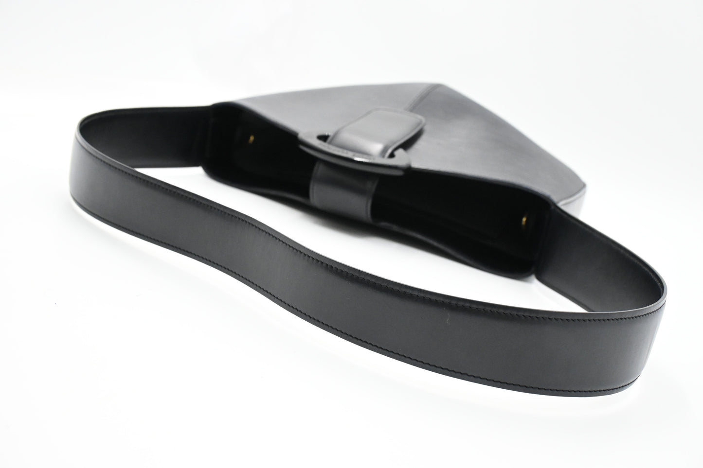 Louis Vuitton Reverie in Black Epi Leather