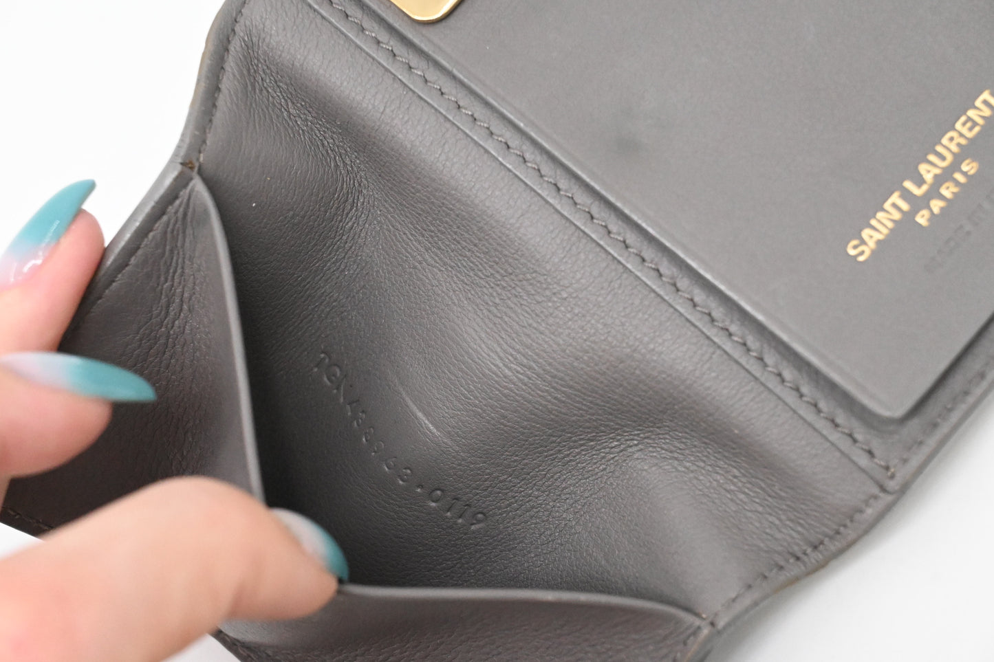 YSL Saint Laurent Key Case 6 in Gray Leather