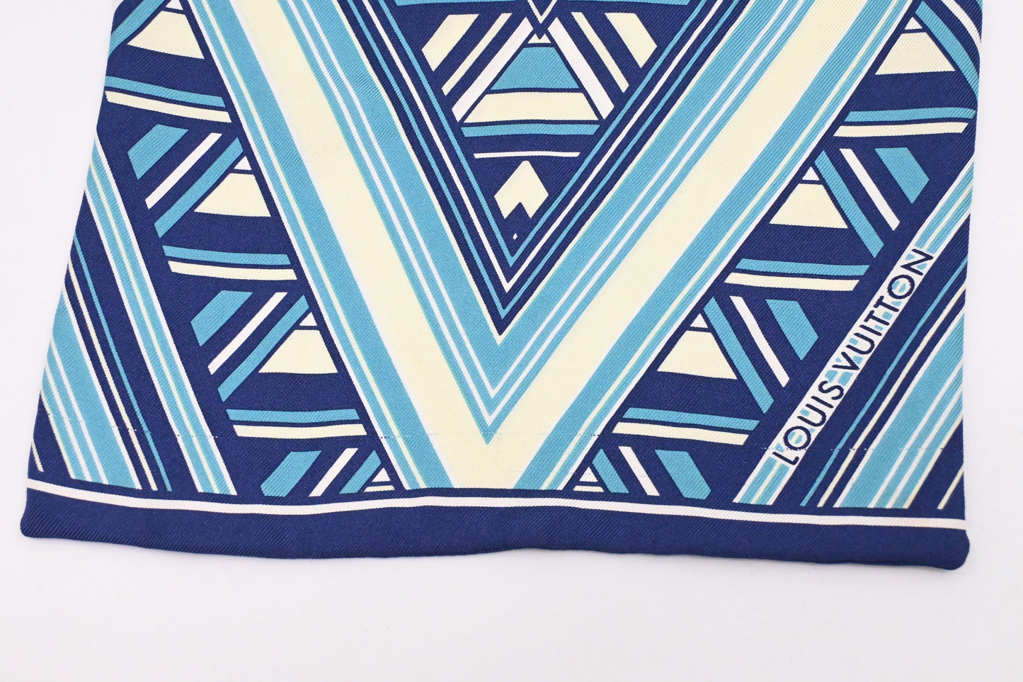 Louis Vuitton Scarf in Blue Chevron Silk