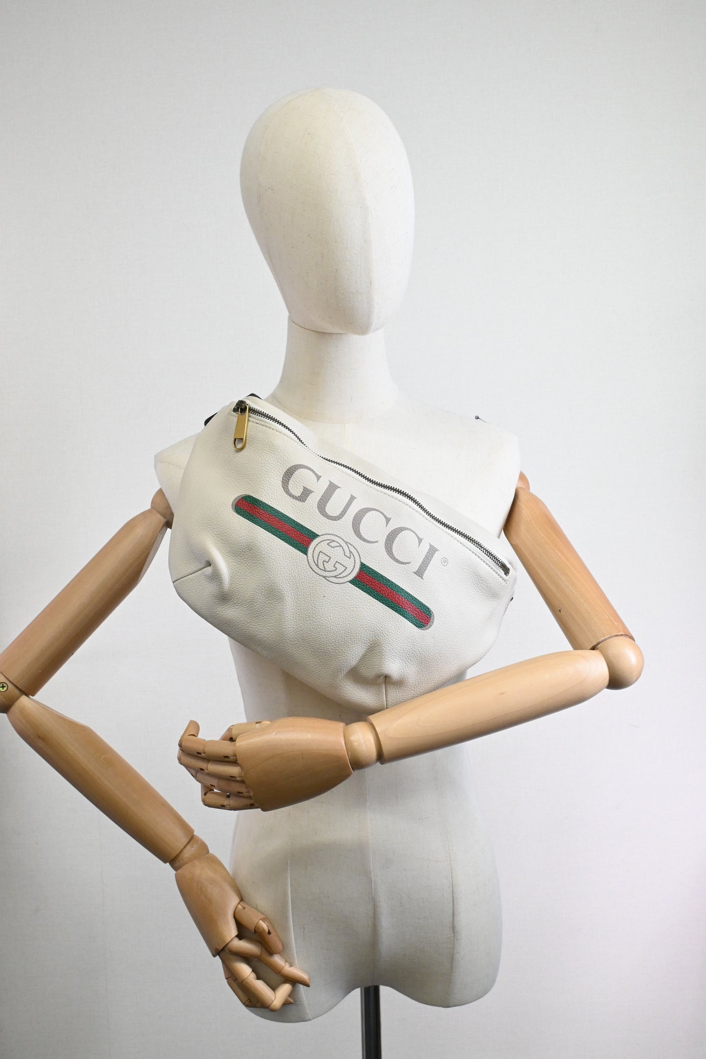 Gucci Bumbag in White Leather