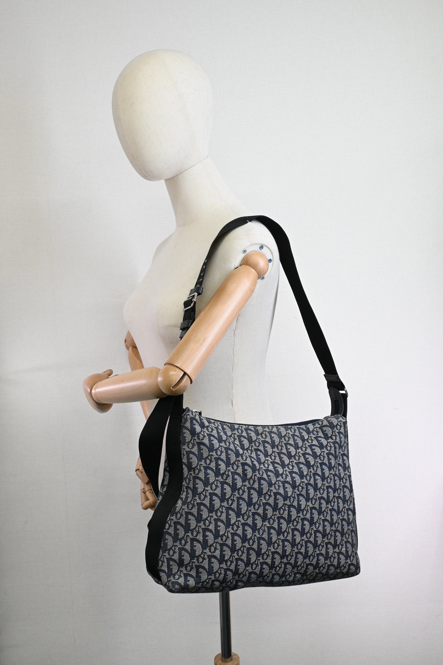 Dior Diorissimo Trotteur Messenger Bag in Blue Oblique Canvas