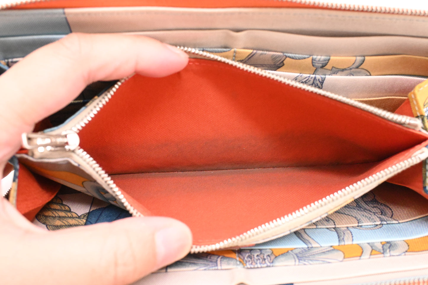 Hermes Azap Silk-in Wallet in Orange Leather