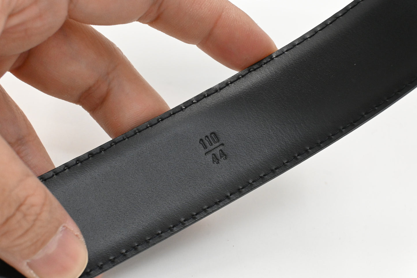 Louis Vuitton Belt in Black Epi Leather
