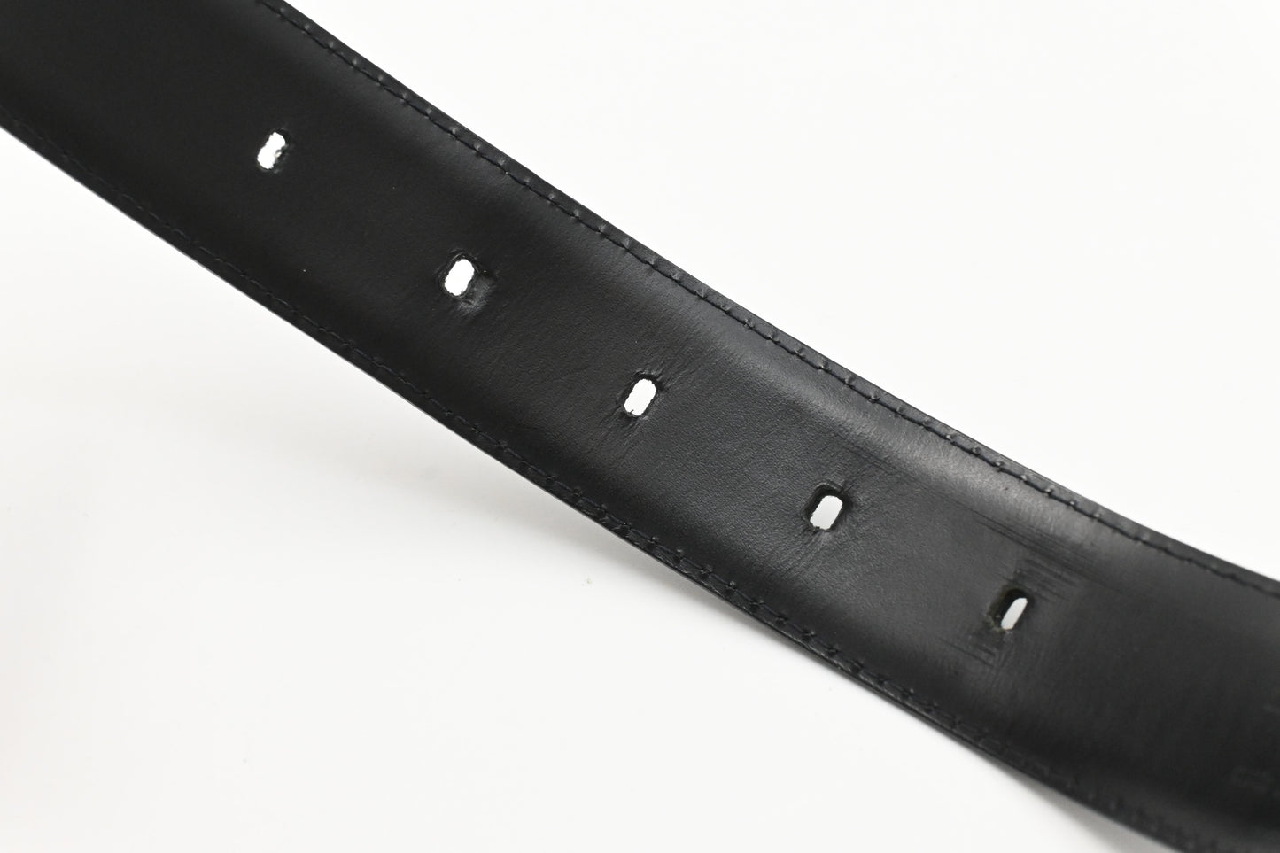 Louis Vuitton Belt in Black Epi Leather