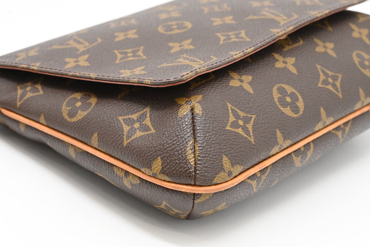Louis Vuitton Musette Tango in Monogram Canvas