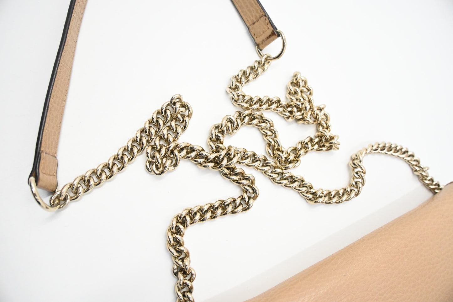 Gucci Interlocking GG Wallet on Chain in Beige Leather