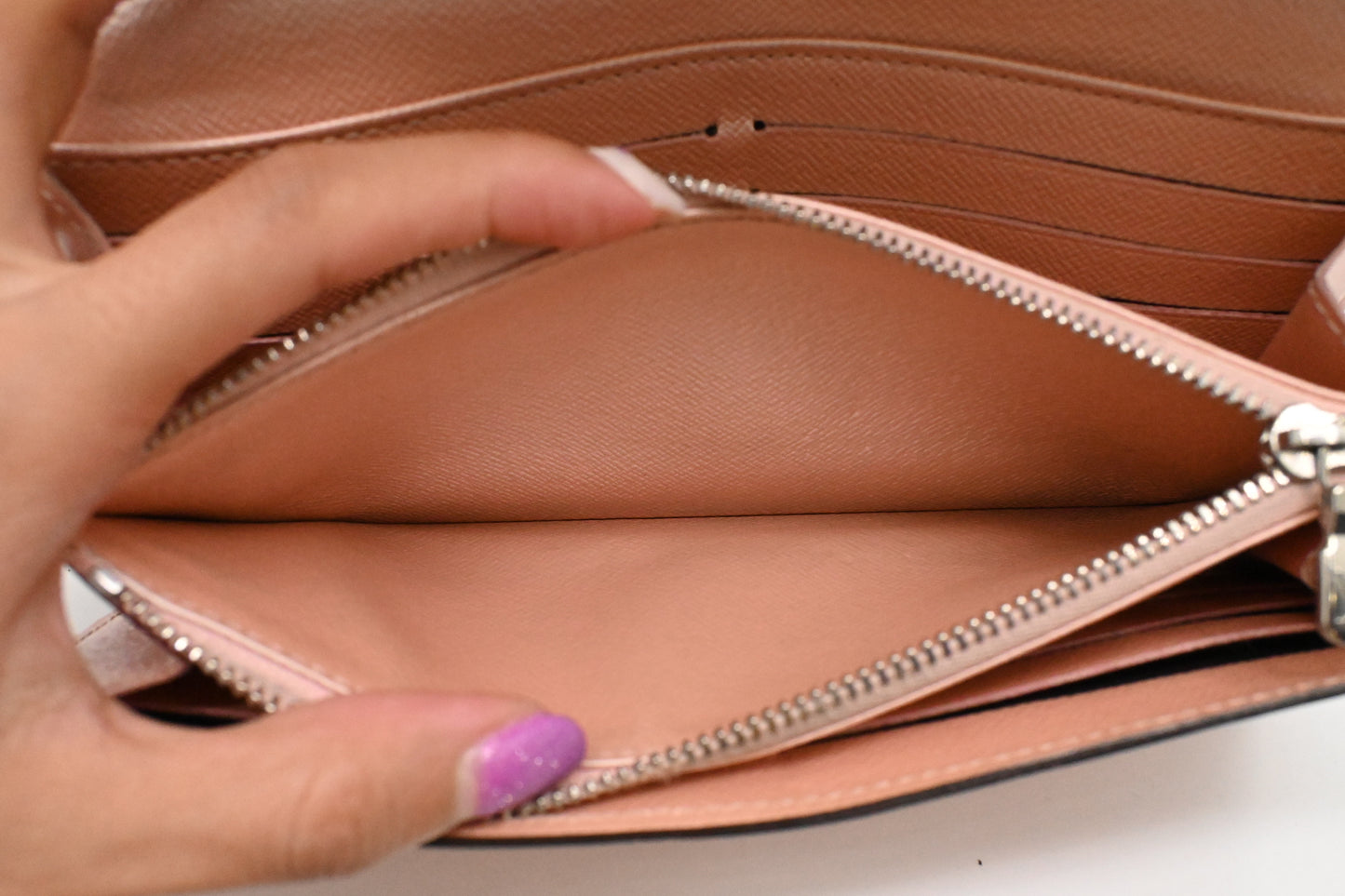 Louis Vuitton Sarah Wallet in Metallic Pink Epi Leather