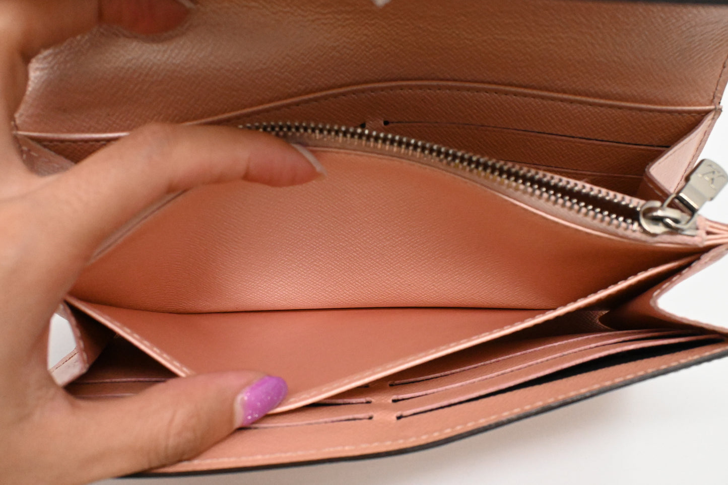 Louis Vuitton Sarah Wallet in Metallic Pink Epi Leather
