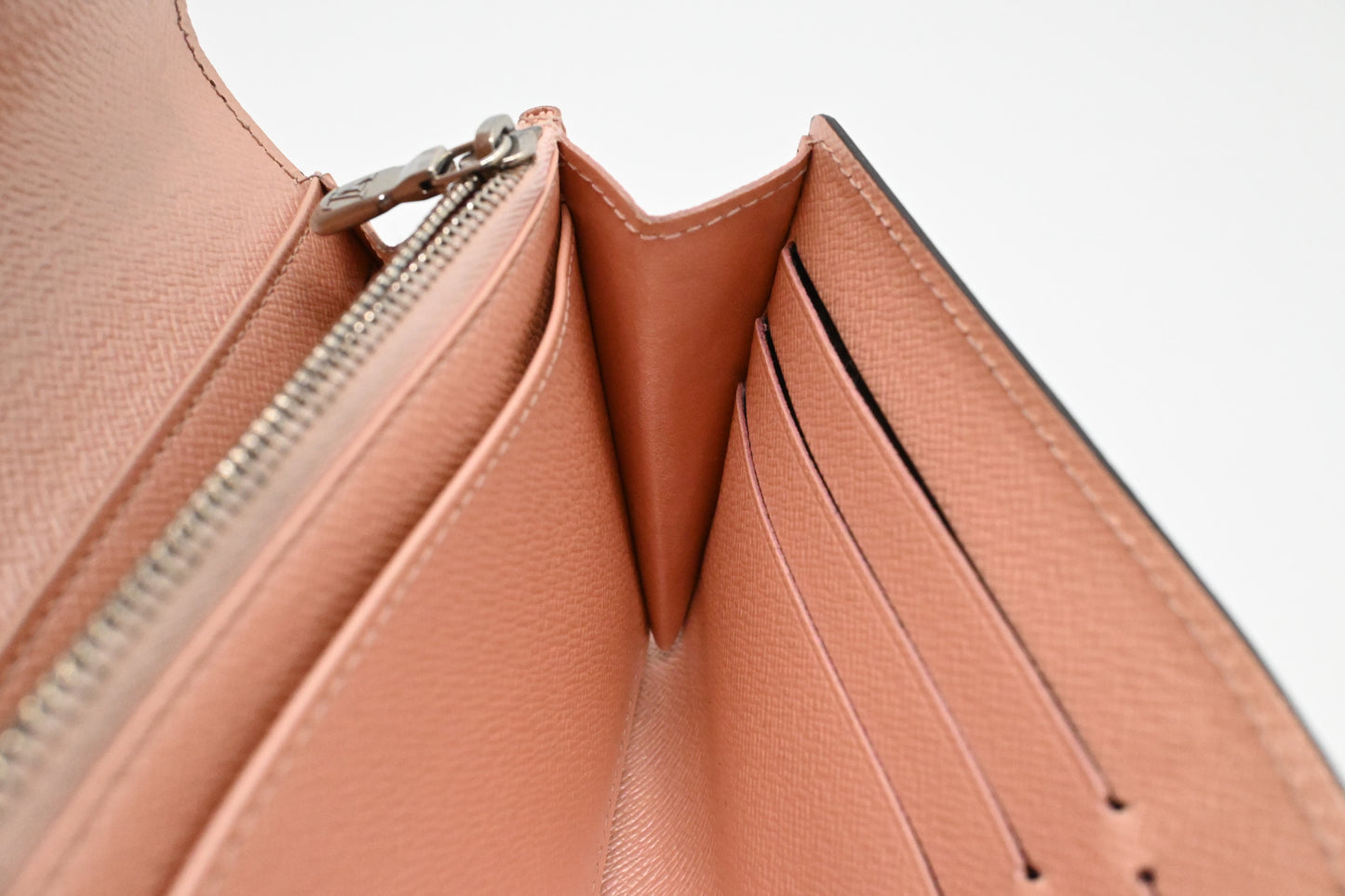 Louis Vuitton Sarah Wallet in Metallic Pink Epi Leather