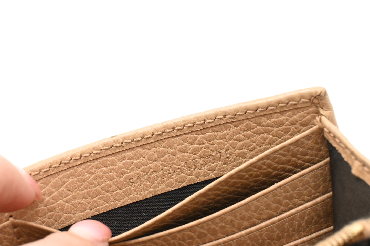 Gucci Interlocking GG Wallet on Chain in Beige Leather