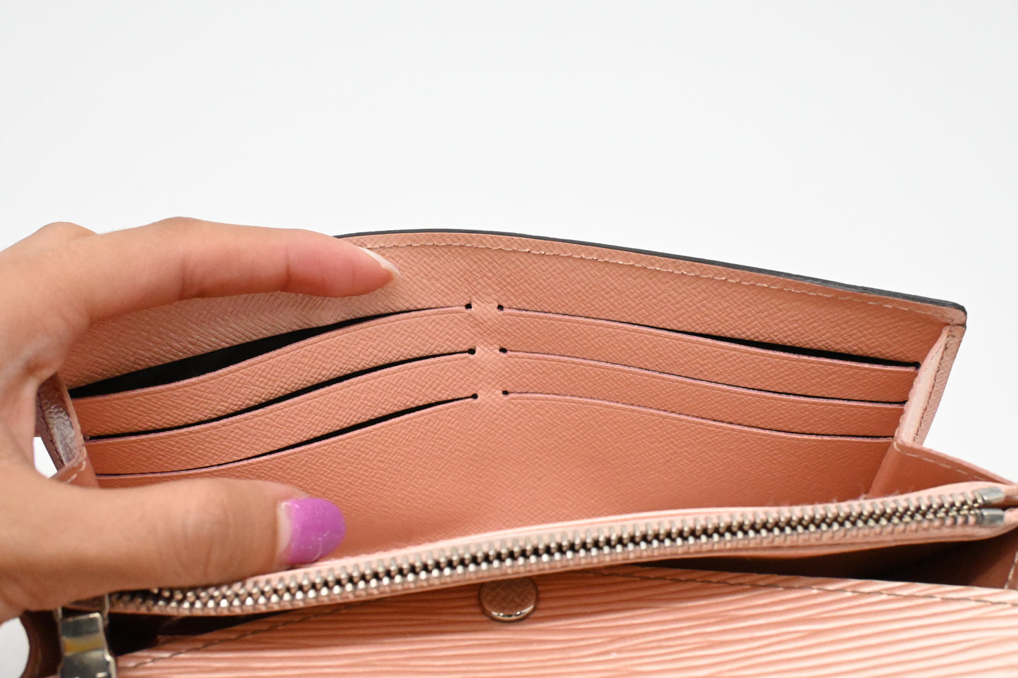 Louis Vuitton Sarah Wallet in Metallic Pink Epi Leather