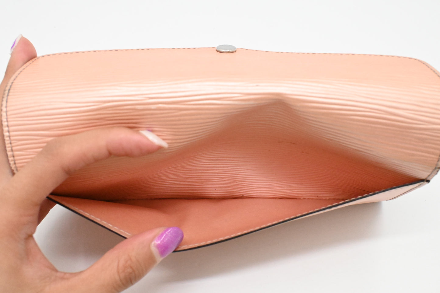 Louis Vuitton Sarah Wallet in Metallic Pink Epi Leather