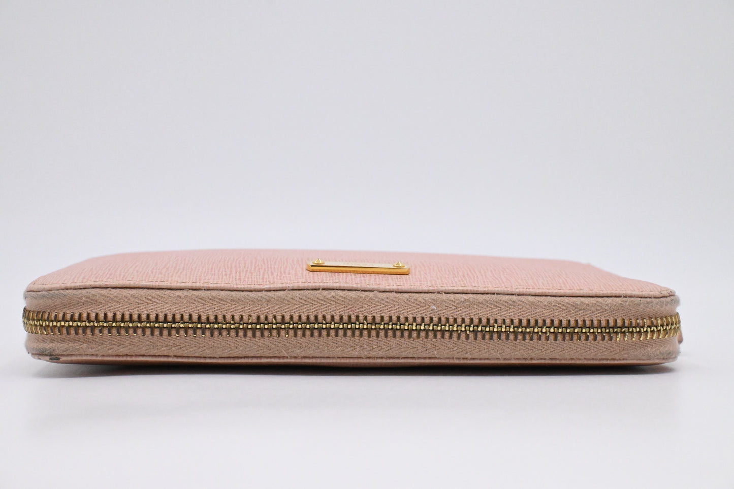 Fendi Zippy Wallet in Pink Leather