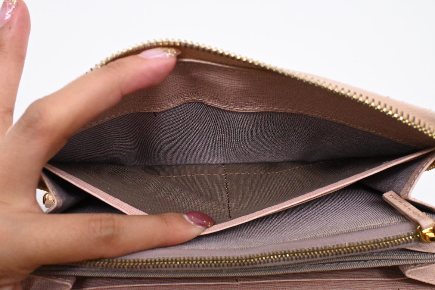 Fendi Zippy Wallet in Pink Leather