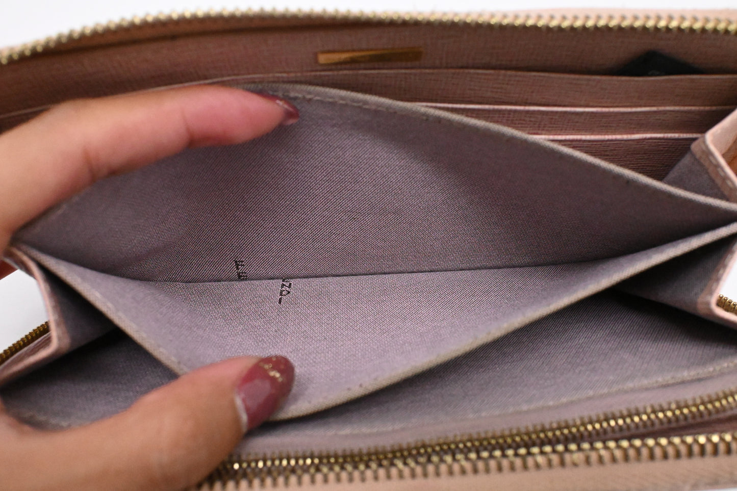 Fendi Zippy Wallet in Pink Leather