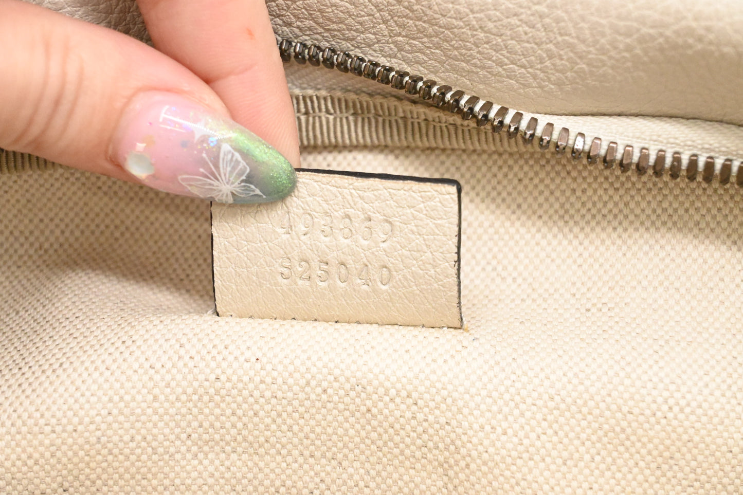 Gucci Bumbag in White Leather