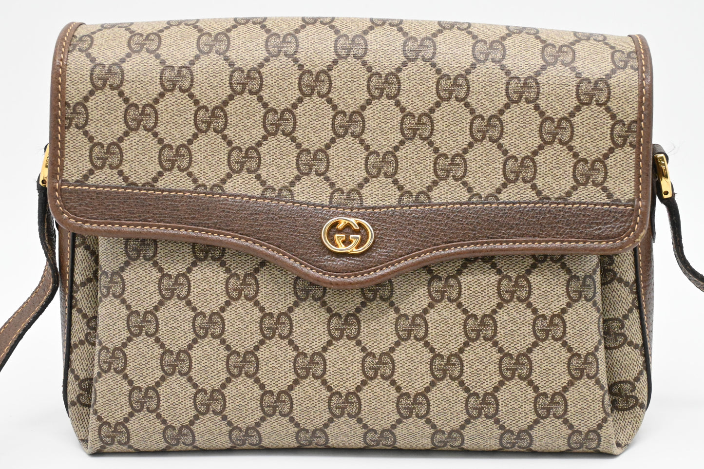 Gucci Crossbody in GG Supreme Canvas