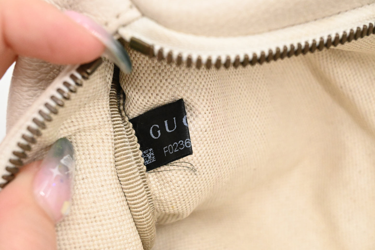 Gucci Bumbag in White Leather