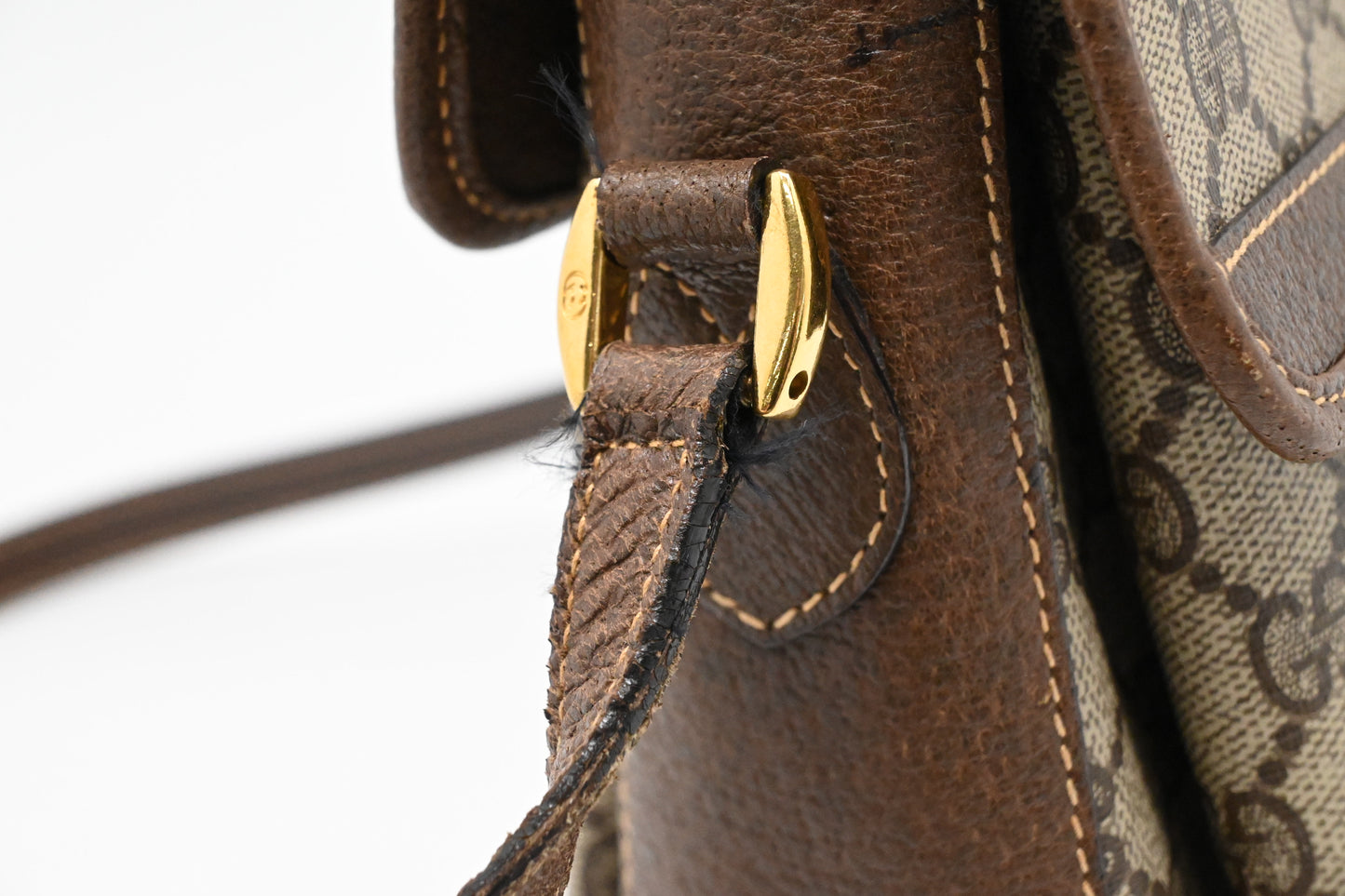 Gucci Crossbody in GG Supreme Canvas