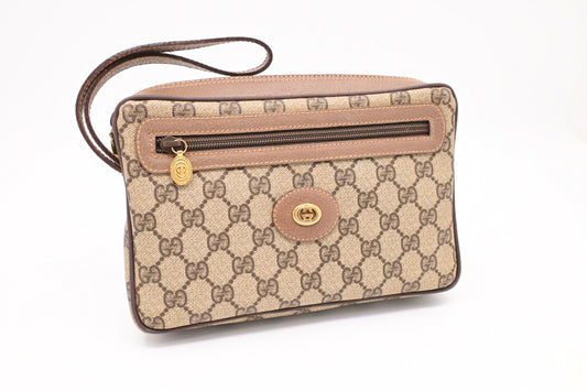 Gucci Clutch in GG Supreme Canvas