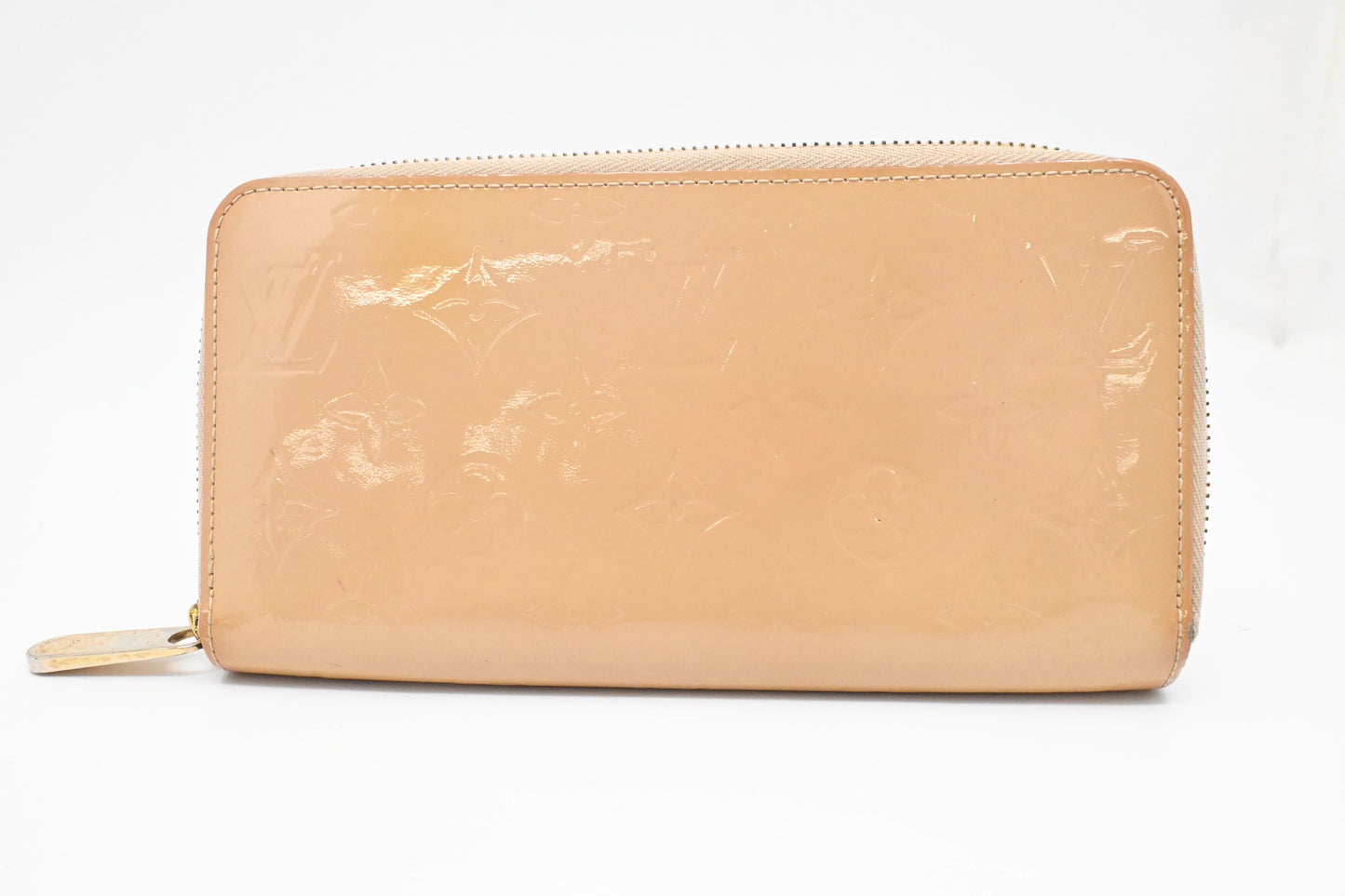 Louis Vuitton Long Zippy Wallet in Cream Vernis Leather
