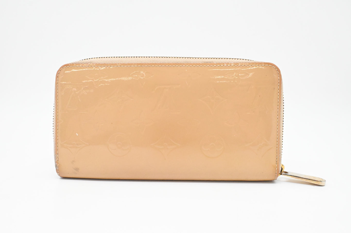 Louis Vuitton Long Zippy Wallet in Cream Vernis Leather