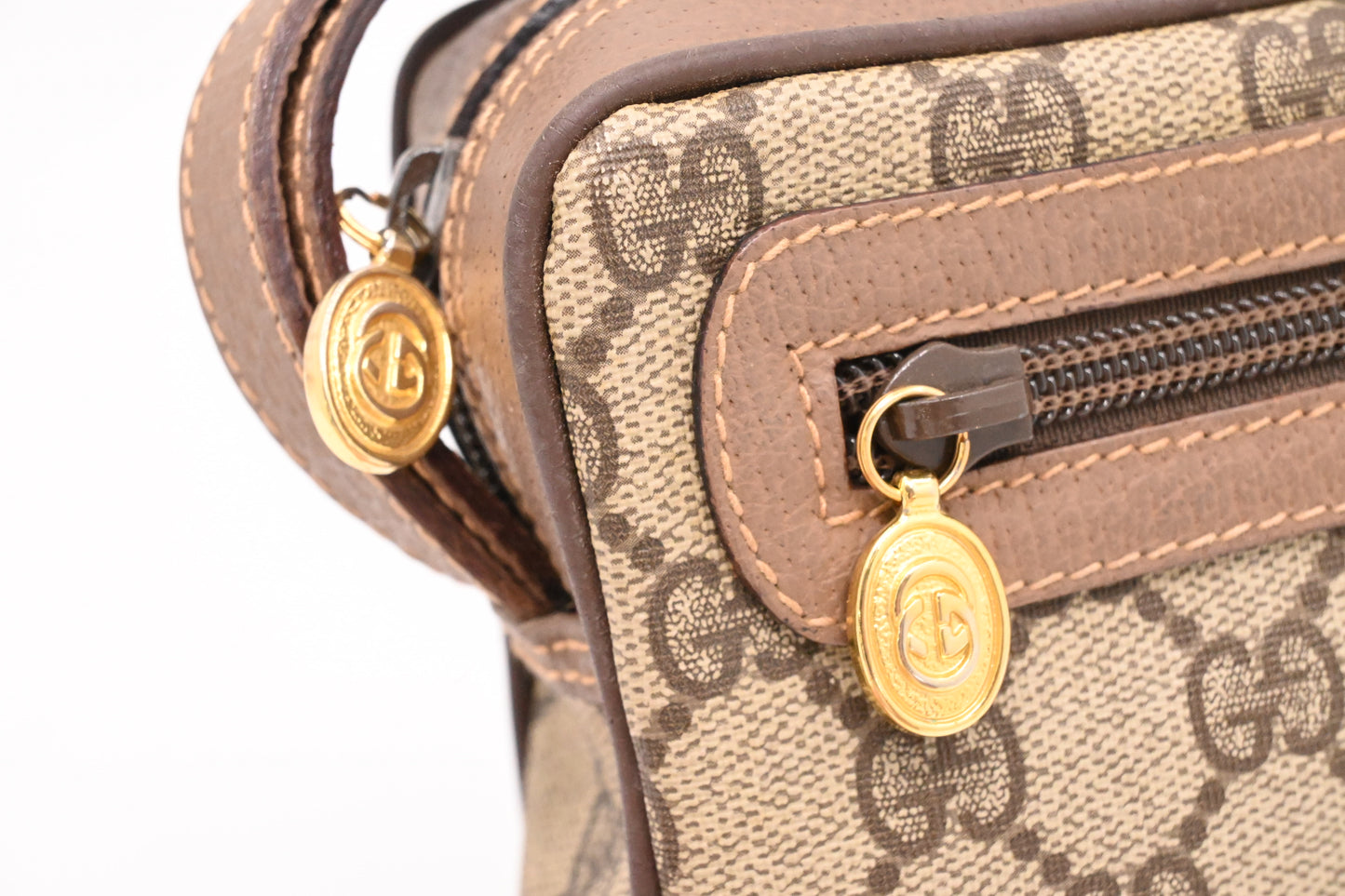 Gucci Clutch in GG Supreme Canvas