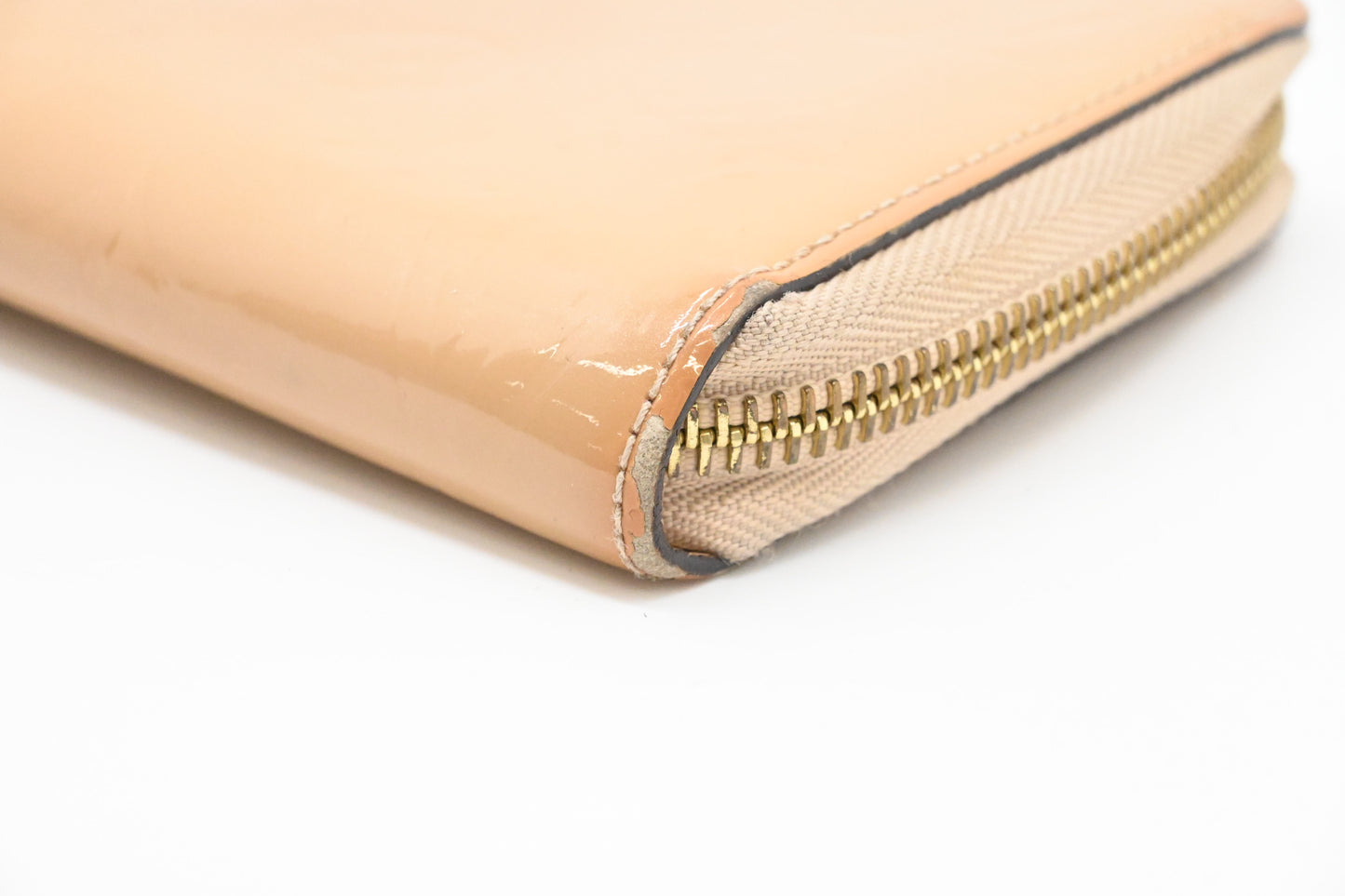 Louis Vuitton Long Zippy Wallet in Cream Vernis Leather