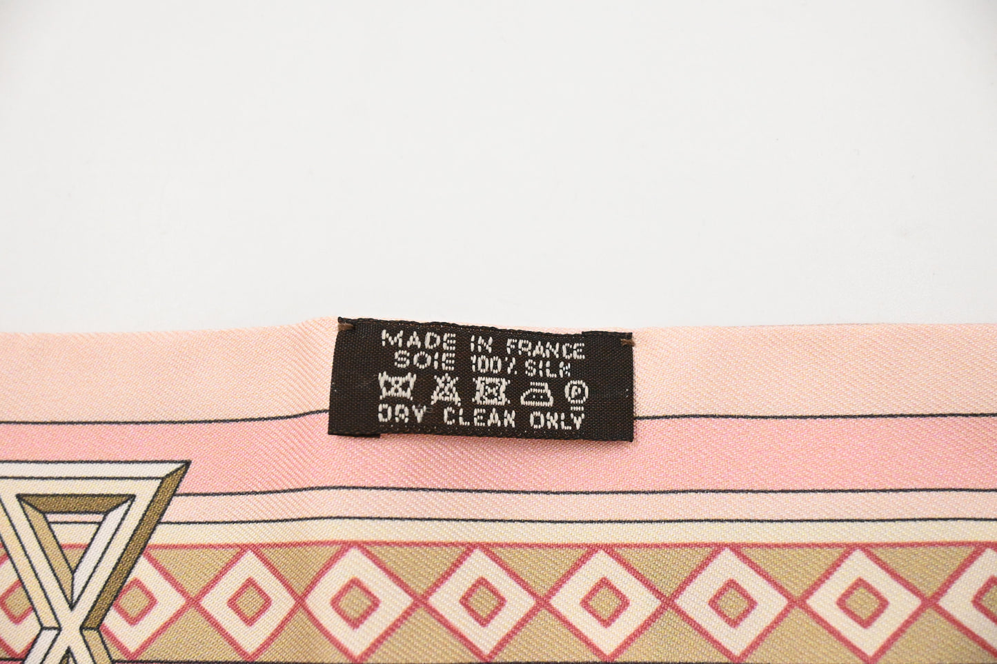 Hermes 'Colliers et Chien' Maxi Twilly in Pink Silk