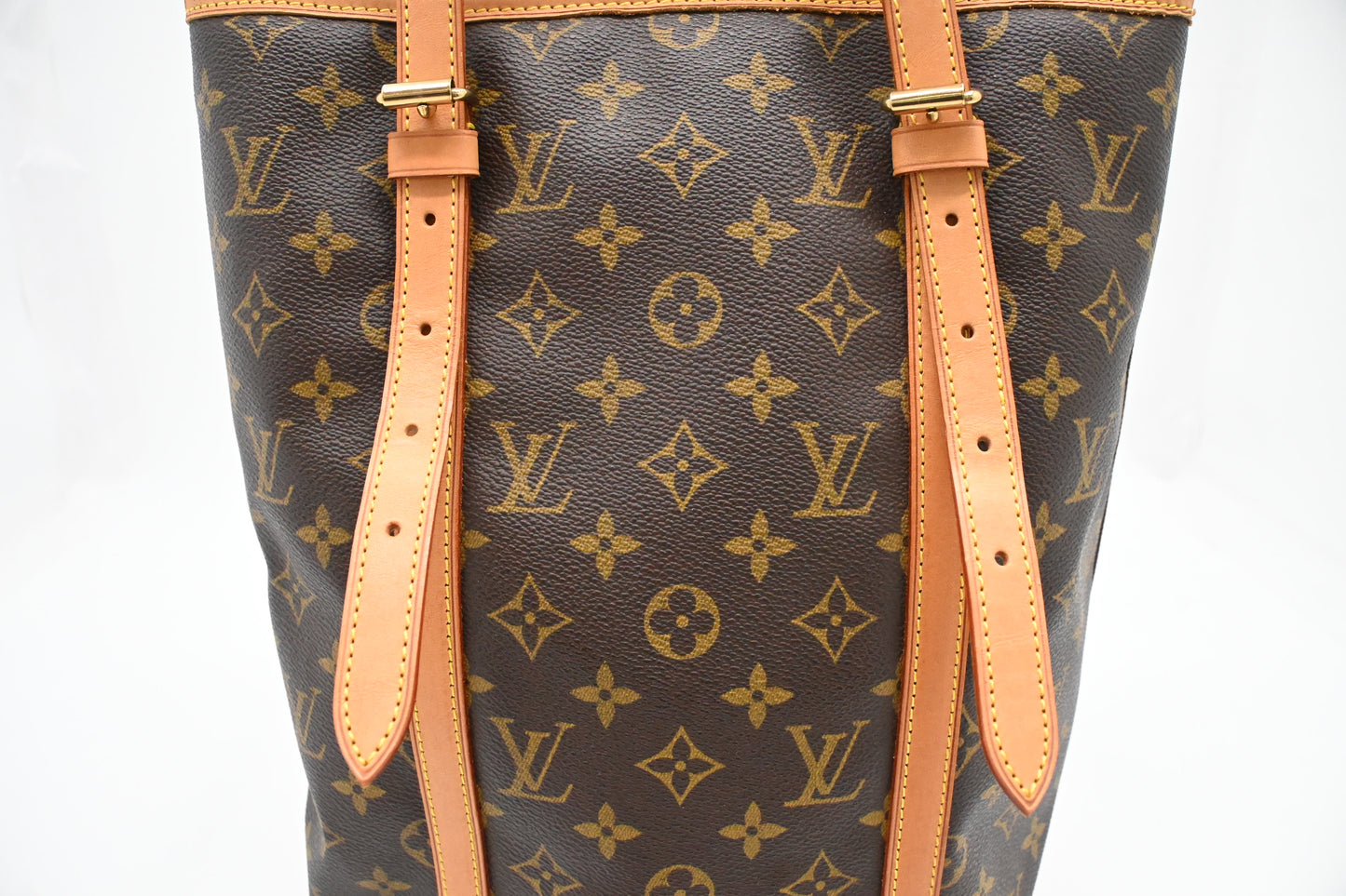 Louis Vuitton Bucket GM in Monogram Canvas