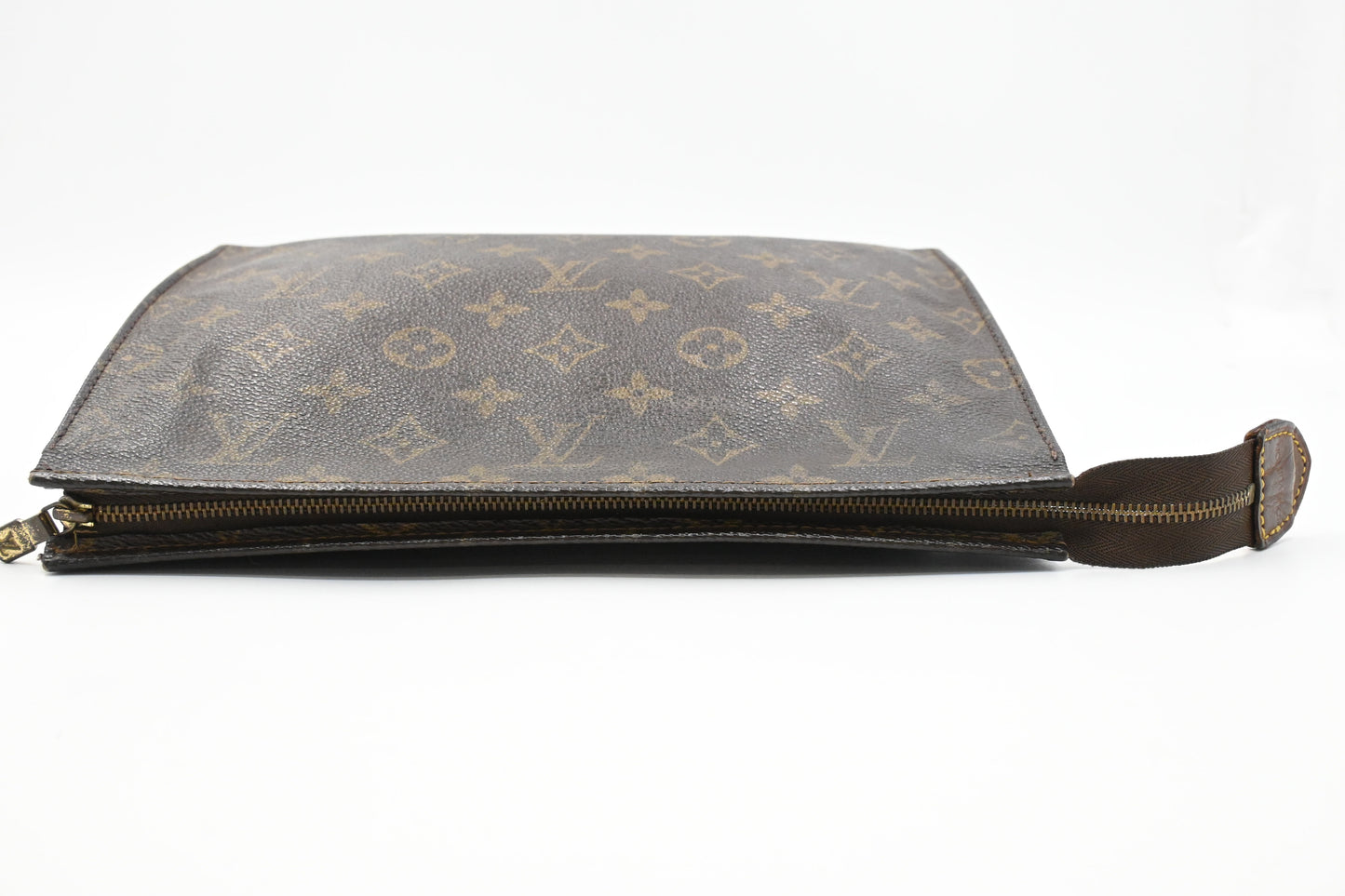 Louis Vuitton Toiletry 26 in Monogram Canvas