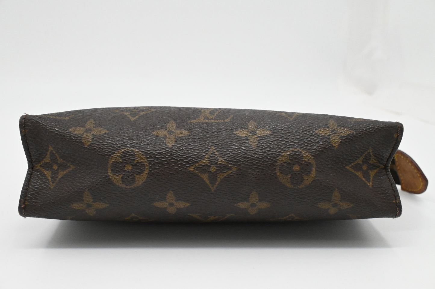 Louis Vuitton Toiletry 19 in Monogram Canvas