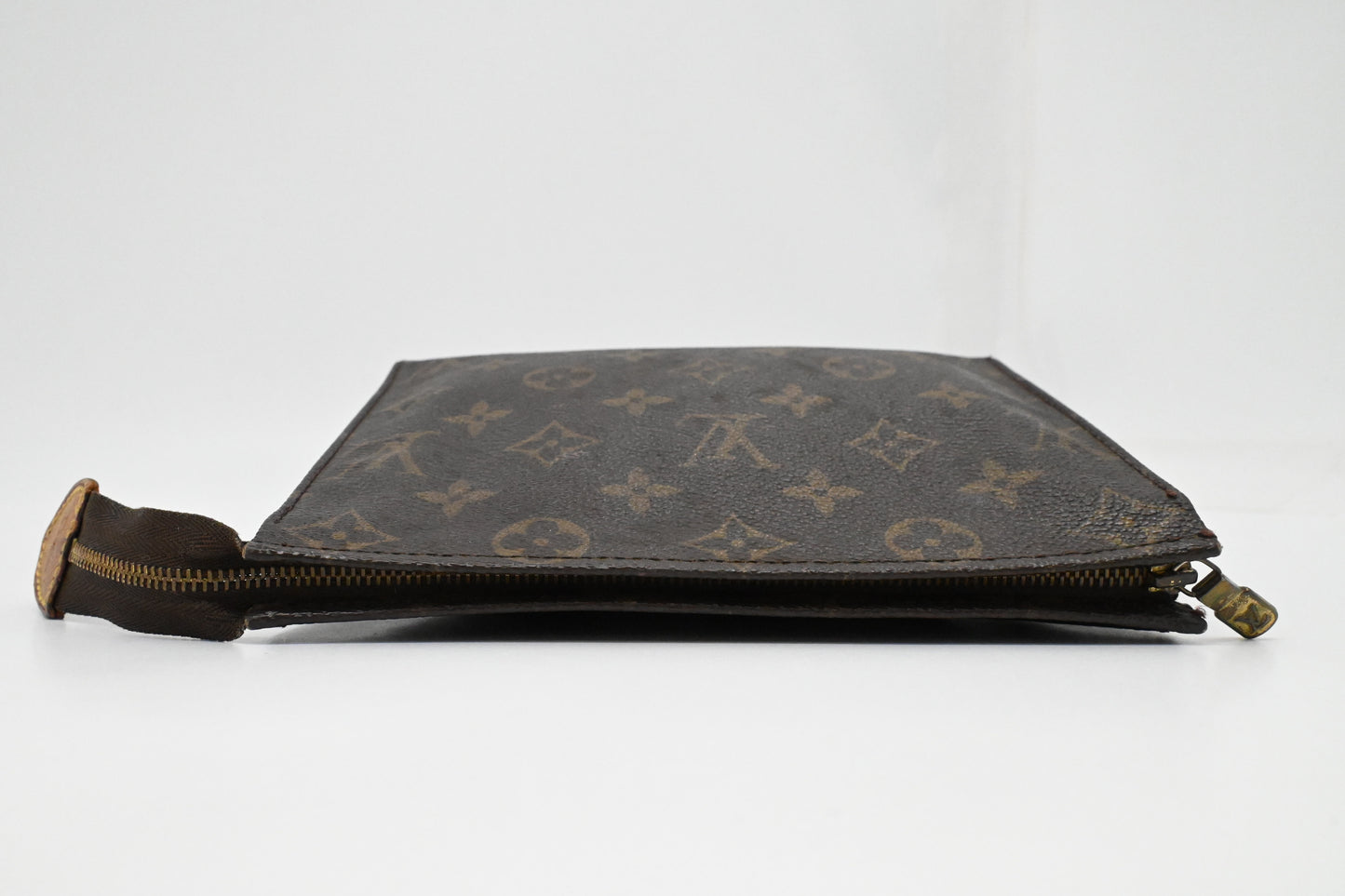 Louis Vuitton Toiletry 19 in Monogram Canvas