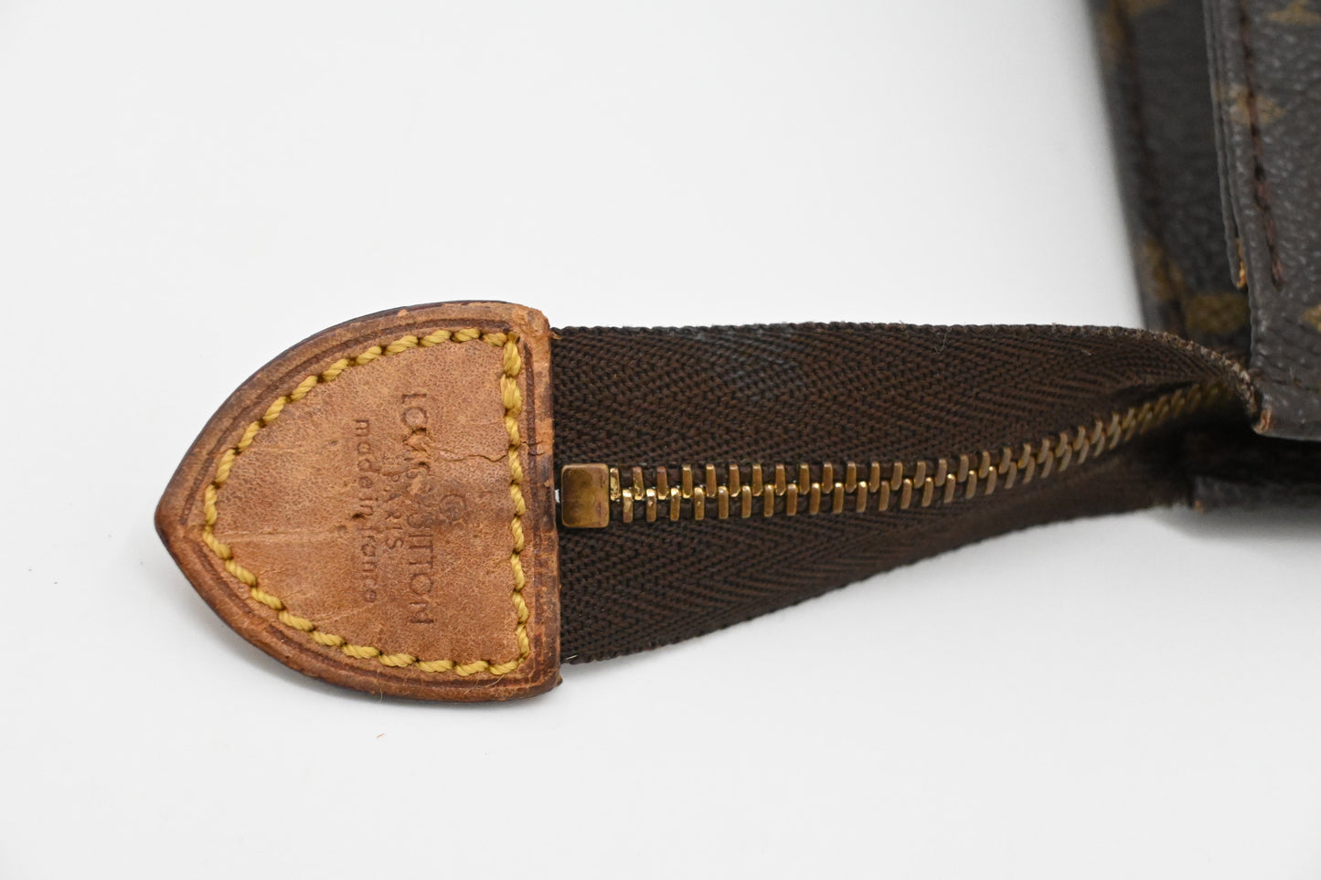 Louis Vuitton Toiletry 19 in Monogram Canvas