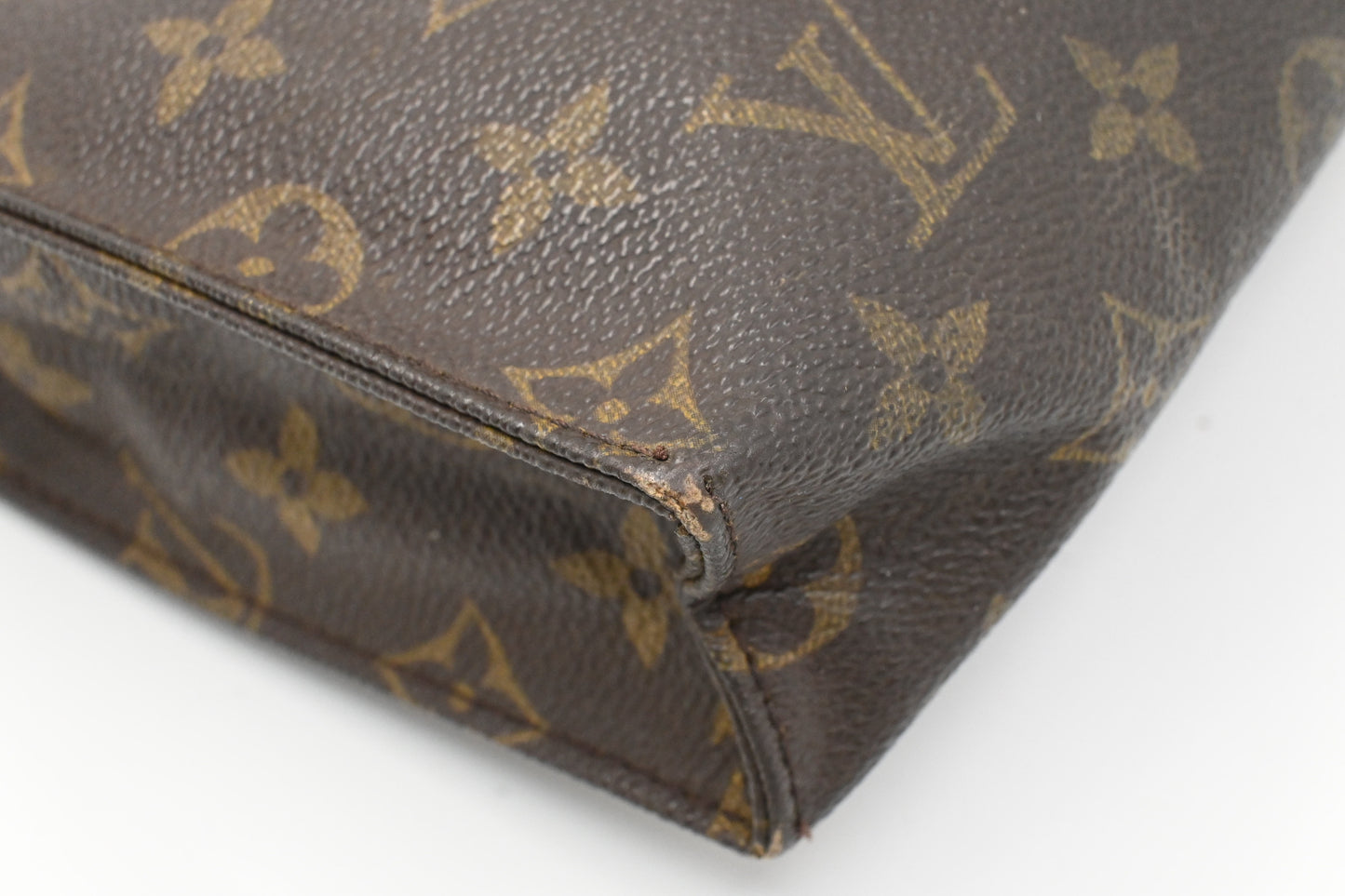 Louis Vuitton Toiletry 26 in Monogram Canvas