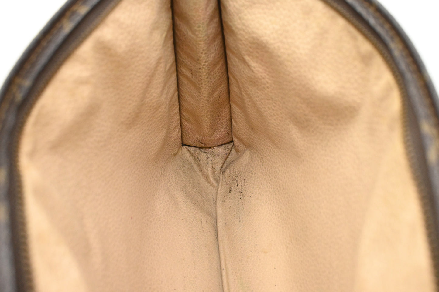 Louis Vuitton Toiletry 26 in Monogram Canvas