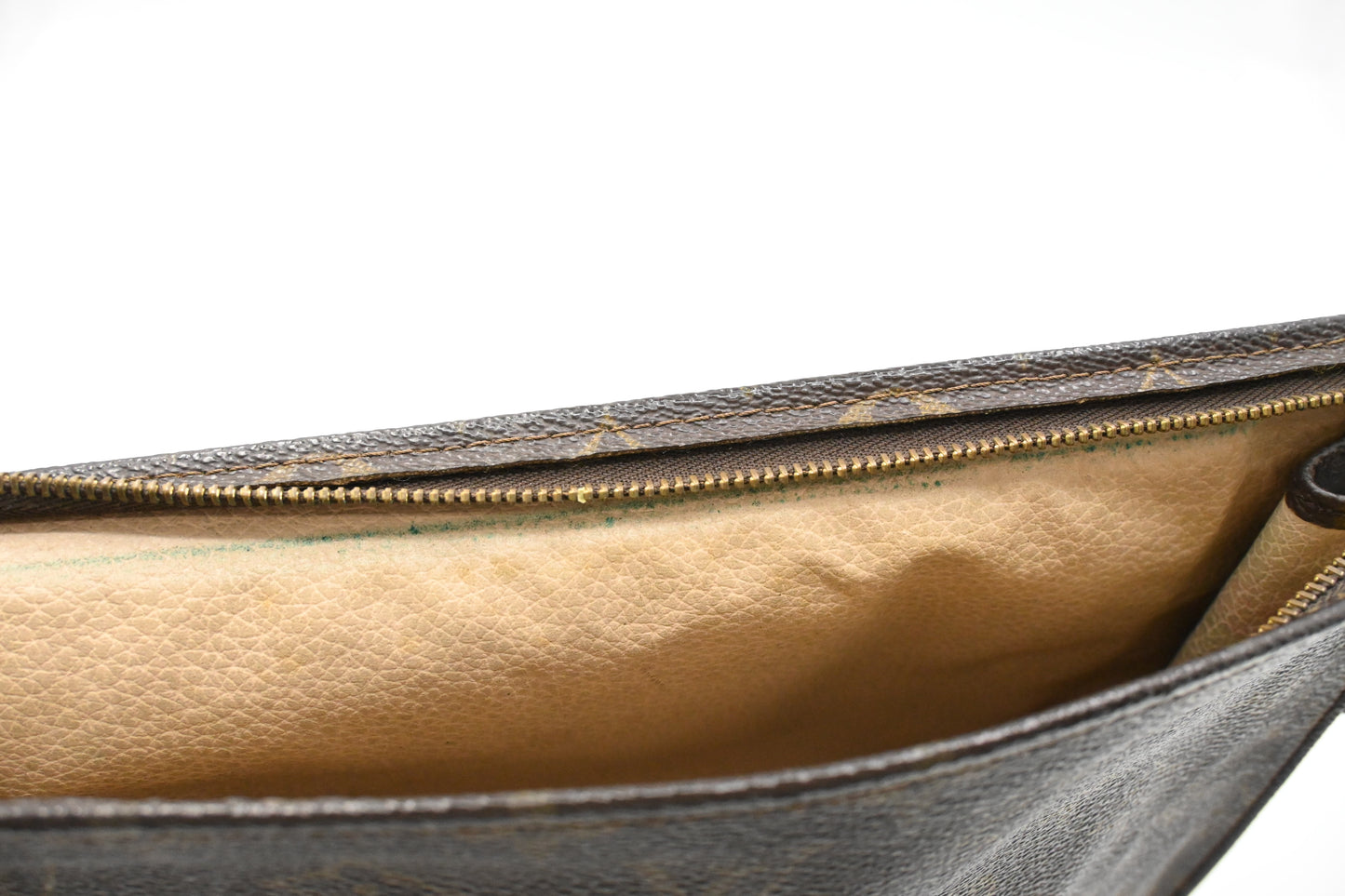 Louis Vuitton Toiletry 26 in Monogram Canvas