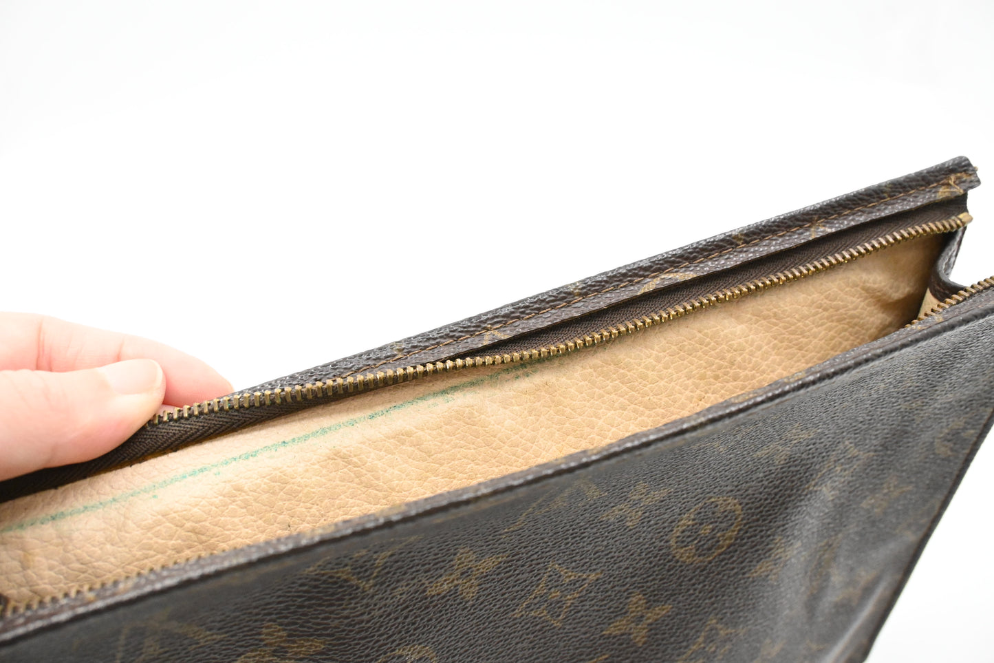 Louis Vuitton Toiletry 26 in Monogram Canvas