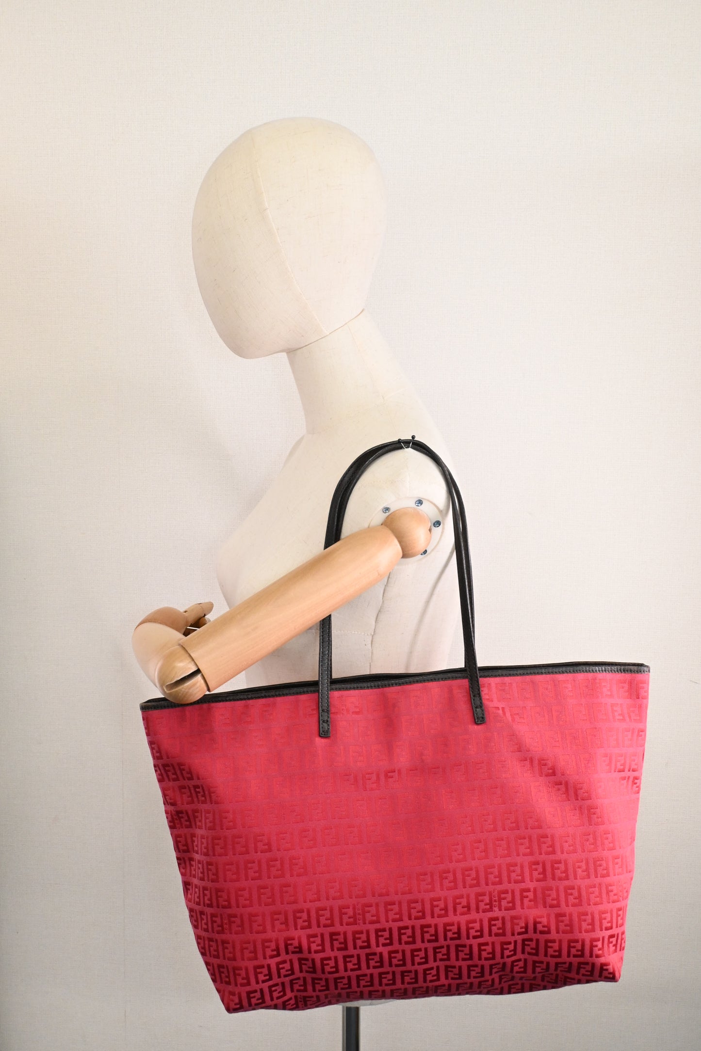 Fendi Tote in Pink Zucchino Canvas
