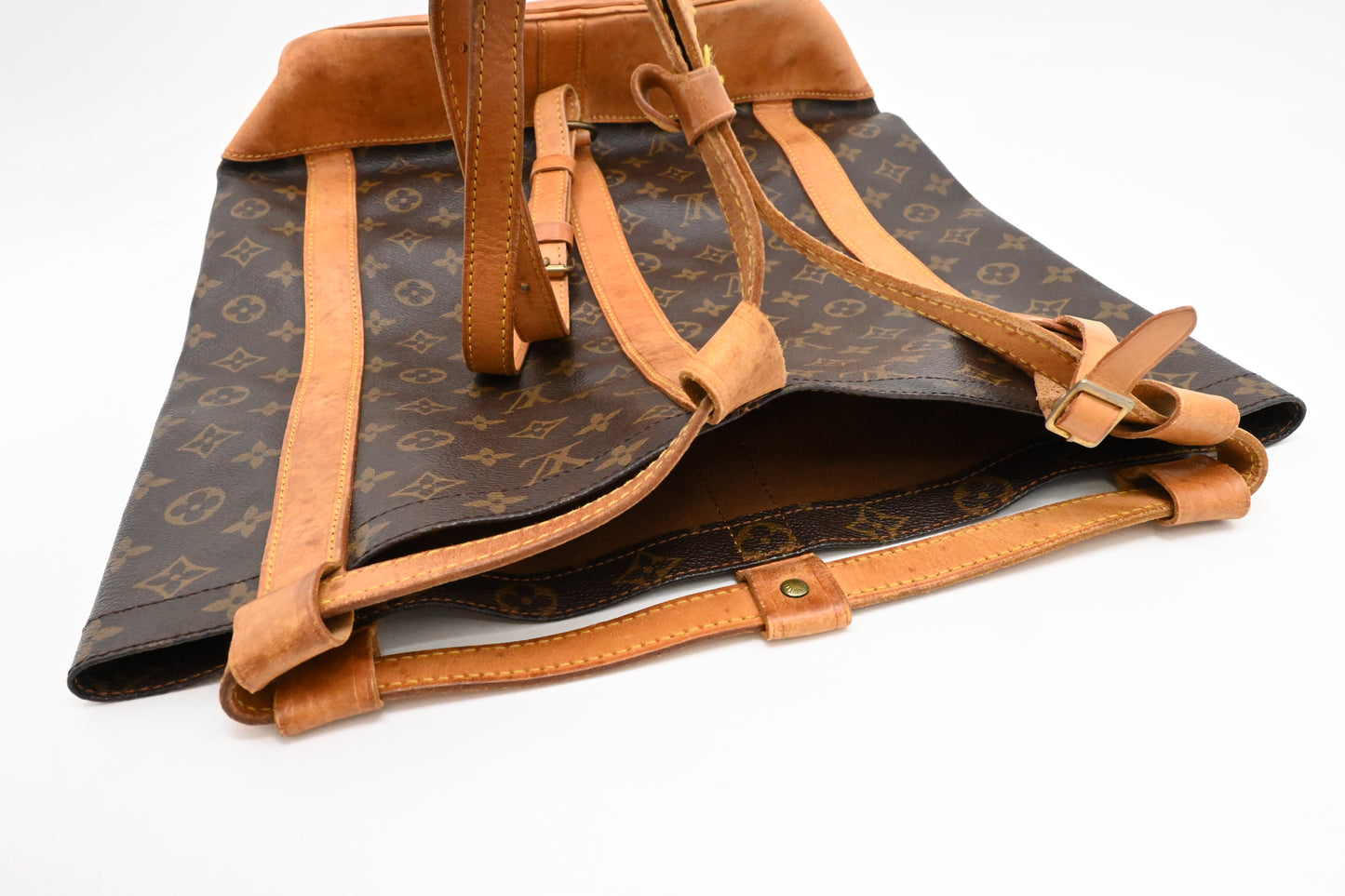 Louis Vuitton Randonnee GM in Monogram Canvas