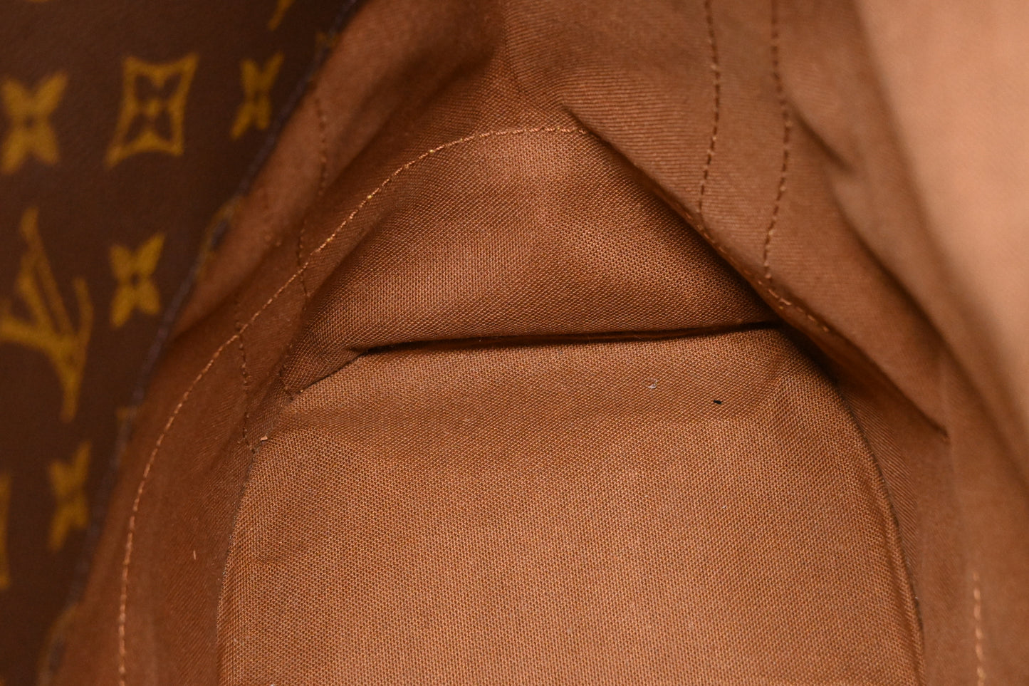 Louis Vuitton Randonnee GM in Monogram Canvas