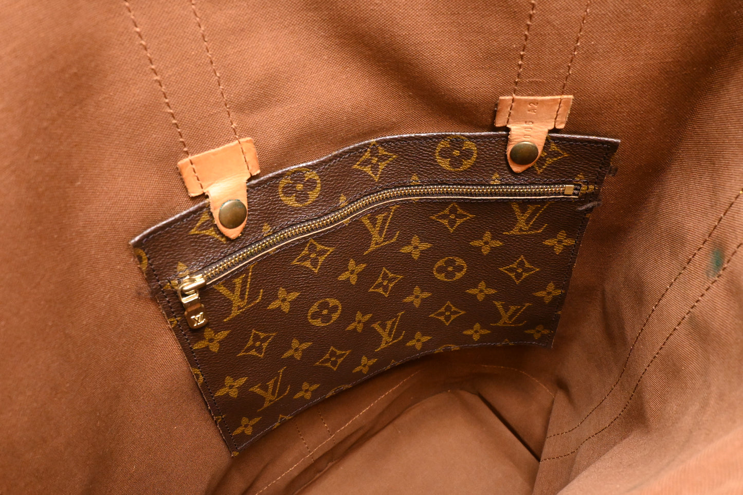 Louis Vuitton Randonnee GM in Monogram Canvas