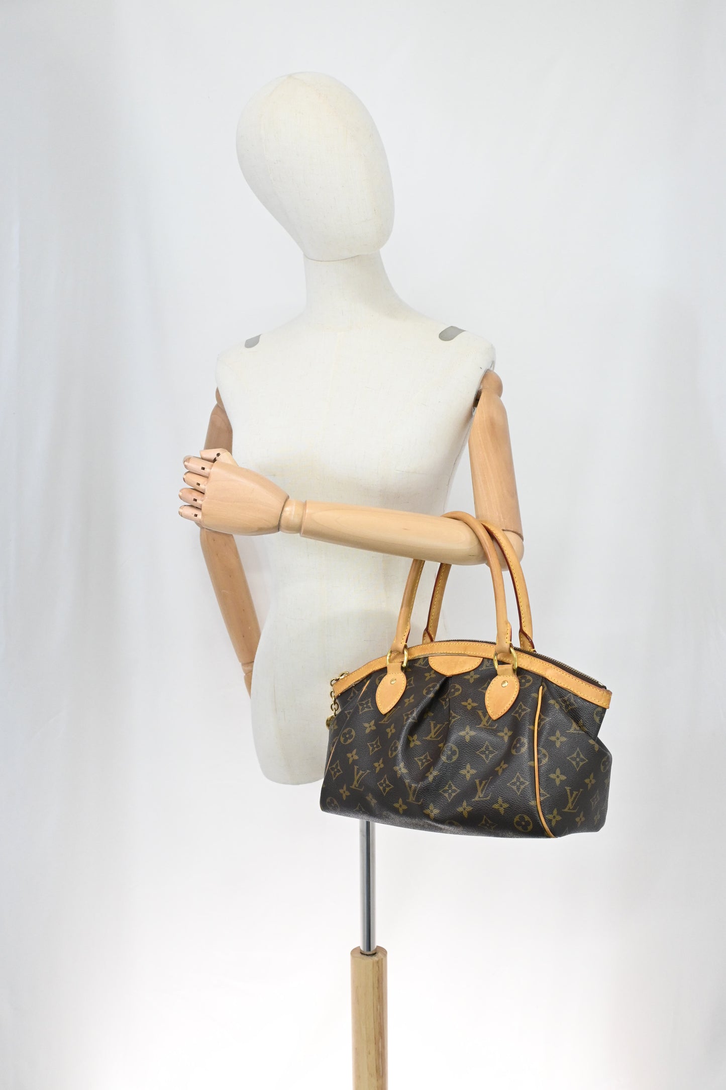 Louis Vuitton Tivoli PM in Monogram Canvas