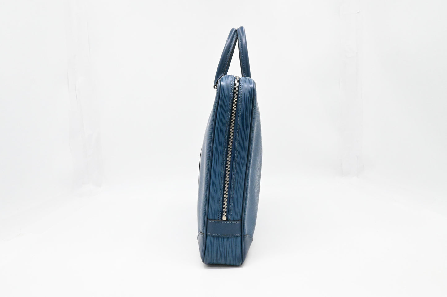 Louis Vuitton Porte Documents Voyage in Blue Epi Leather