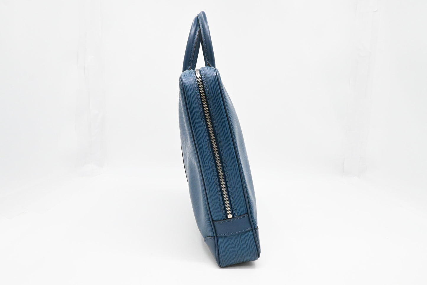 Louis Vuitton Porte Documents Voyage in Blue Epi Leather