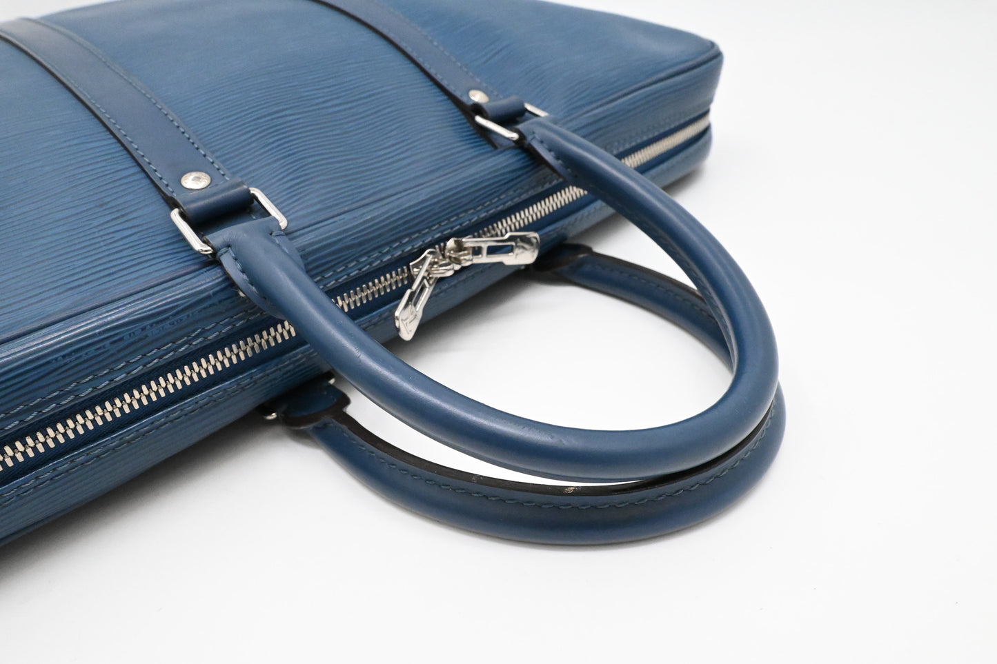 Louis Vuitton Porte Documents Voyage in Blue Epi Leather