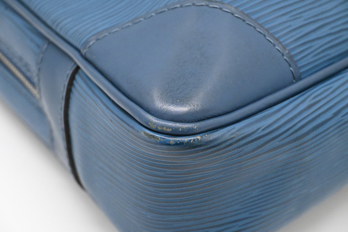 Louis Vuitton Porte Documents Voyage in Blue Epi Leather
